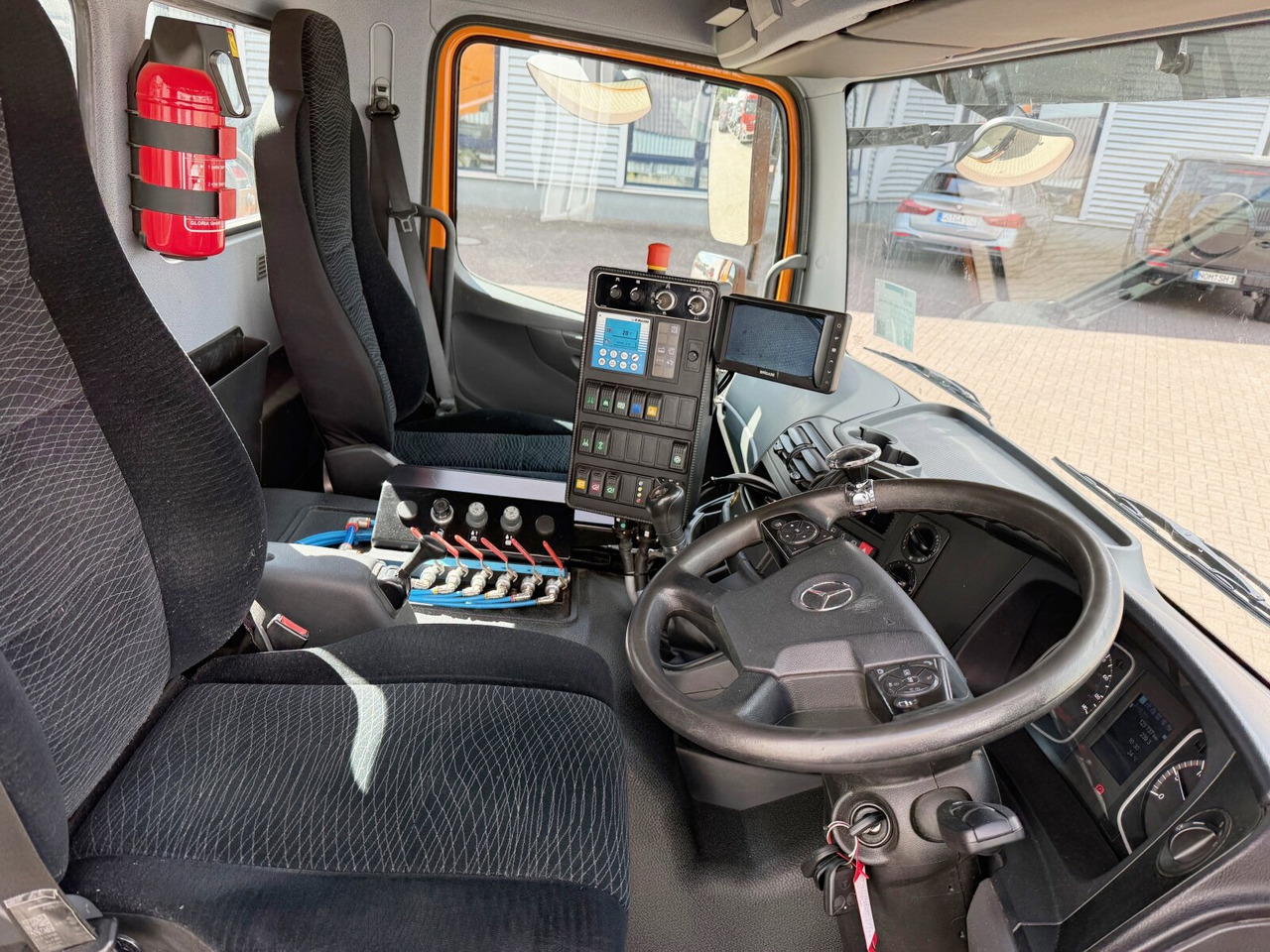 Mercedes-Benz Atego 1524 LKO 4x2 Atego 1524 LKO 4x2, Kehrmaschine FAUN Viajet 6RH - Vrachtwagen: afbeelding 4 Mercedes-Benz Atego 1524 LKO 4x2 Atego 1524 LKO 4x2, Kehrmaschine FAUN Viajet 6RH - Vrachtwagen: afbeelding 4