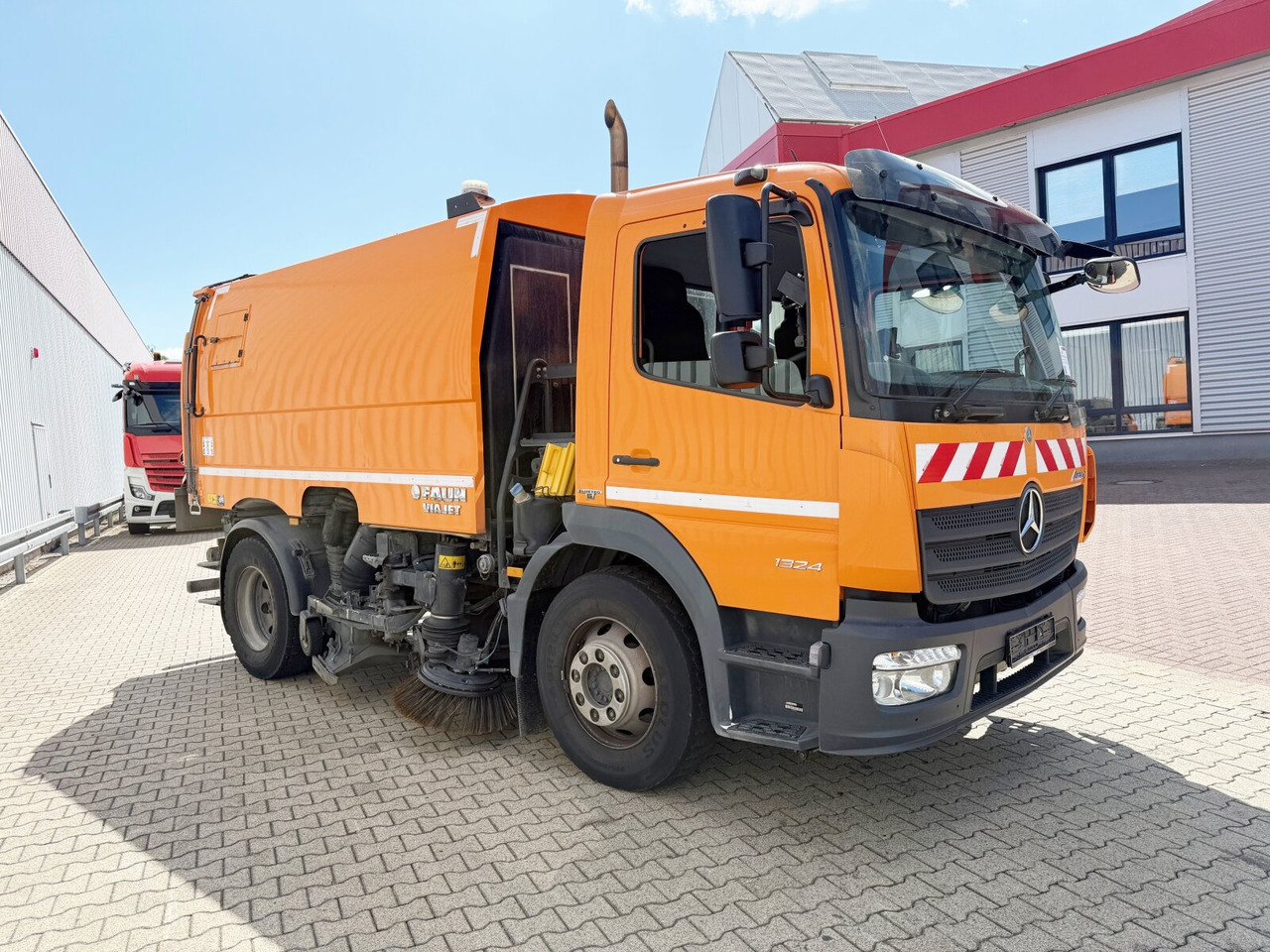 Mercedes-Benz Atego 1524 LKO 4x2 Atego 1524 LKO 4x2, Kehrmaschine FAUN Viajet 6RH - Vrachtwagen: afbeelding 1 Mercedes-Benz Atego 1524 LKO 4x2 Atego 1524 LKO 4x2, Kehrmaschine FAUN Viajet 6RH - Vrachtwagen: afbeelding 1