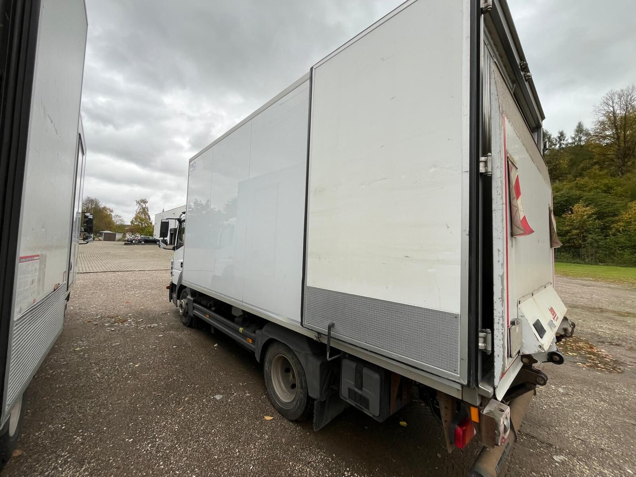 Mercedes-Benz Atego 816 4x2 Atego 816 4x2, Kühlkoffer, Trennwand, ThermoKing, LBW Sörensen - Vrachtwagen: afbeelding 4 Mercedes-Benz Atego 816 4x2 Atego 816 4x2, Kühlkoffer, Trennwand, ThermoKing, LBW Sörensen - Vrachtwagen: afbeelding 4