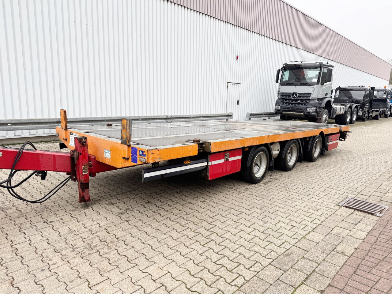 ZHP 24-32 RUFA ZHP 24-32, TwistLock-Verriegelungen, Verzinkt - Open/ Plateau aanhangwagen: afbeelding 1 ZHP 24-32 RUFA ZHP 24-32, TwistLock-Verriegelungen, Verzinkt - Open/ Plateau aanhangwagen: afbeelding 1
