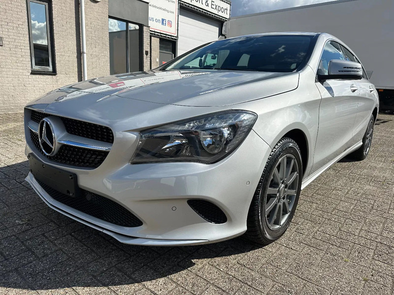 Mercedes-Benz CLA-Klasse 200 D - SHOOTING BRAKE + STANDKLIMA + NAVI - Personenwagen: afbeelding 1 Mercedes-Benz CLA-Klasse 200 D - SHOOTING BRAKE + STANDKLIMA + NAVI - Personenwagen: afbeelding 1