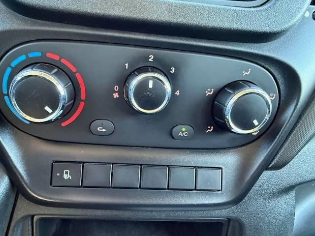 Gesloten bestelwagen Iveco Daily 35 S12: afbeelding 24
