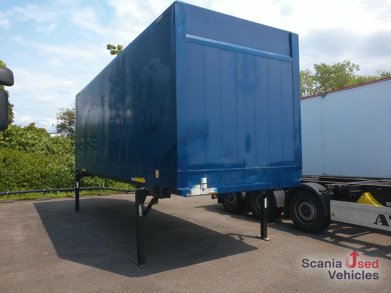 KRONE WB Koffer 7,82 Rolltor - Aanhangwagen: afbeelding 1 KRONE WB Koffer 7,82 Rolltor - Aanhangwagen: afbeelding 1