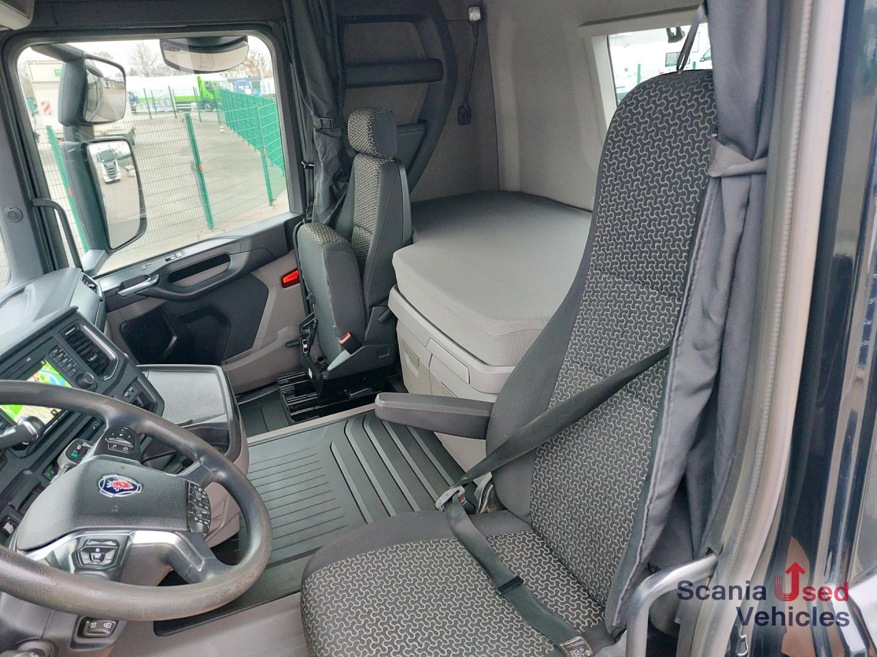 SCANIA R 450 B6x2*4NA Abroller HIAB OPT 20S59 - Haakarmsysteem vrachtwagen: afbeelding 2 SCANIA R 450 B6x2*4NA Abroller HIAB OPT 20S59 - Haakarmsysteem vrachtwagen: afbeelding 2