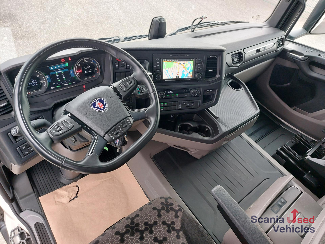 SCANIA R 460 A4x2NA, SUPER, Navi, Standklima - Trekker: afbeelding 3 SCANIA R 460 A4x2NA, SUPER, Navi, Standklima - Trekker: afbeelding 3