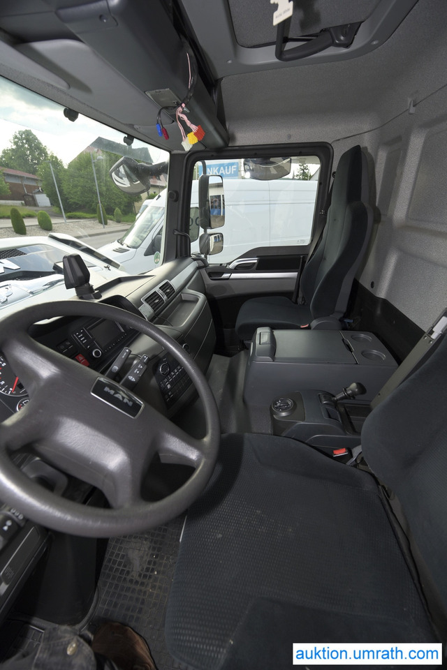 Bakwagen MAN TGL 12.250 4x2 L/BL Koffer Ladebordwand Klimaautomatik NAVI Luftfederung Automatikgetriebe EURO 6: afbeelding 17