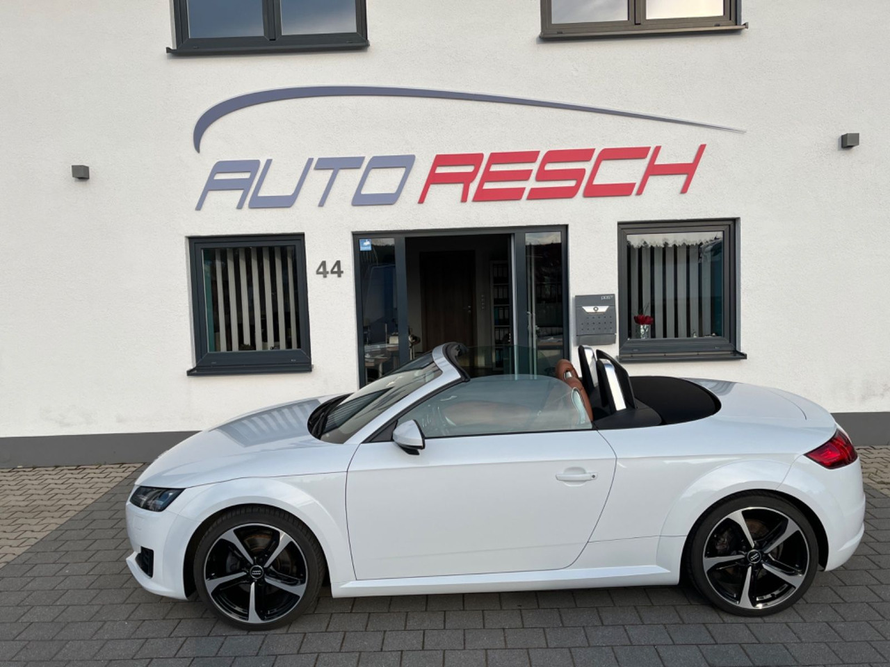 Audi TT Roadster 2.0 TFSI quattro - Personenwagen: afbeelding 5 Audi TT Roadster 2.0 TFSI quattro - Personenwagen: afbeelding 5