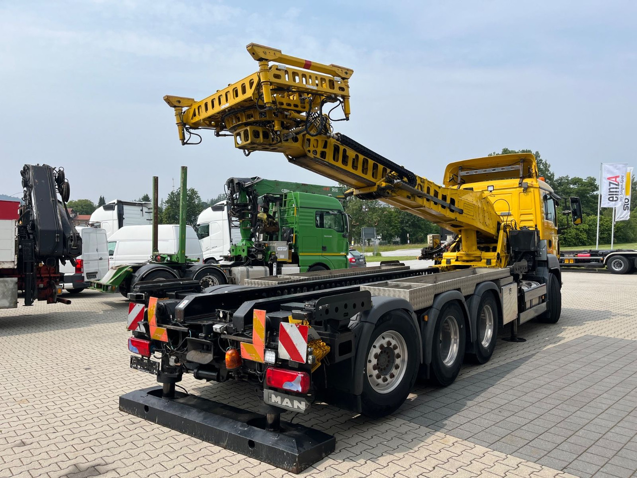 MAN TGS 35.480 8x4-4BL Deuringer Garagentransporter - Kraanwagen: afbeelding 5 MAN TGS 35.480 8x4-4BL Deuringer Garagentransporter - Kraanwagen: afbeelding 5