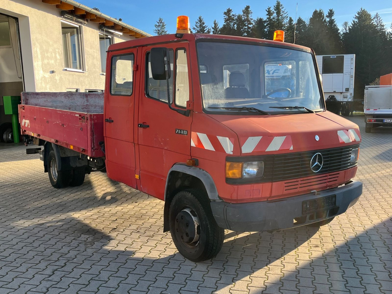 Mercedes-Benz 714D Doka Pritsche - Bestelwagen open laadbak, Bestelwagen met dubbele cabine: afbeelding 2 Mercedes-Benz 714D Doka Pritsche - Bestelwagen open laadbak, Bestelwagen met dubbele cabine: afbeelding 2