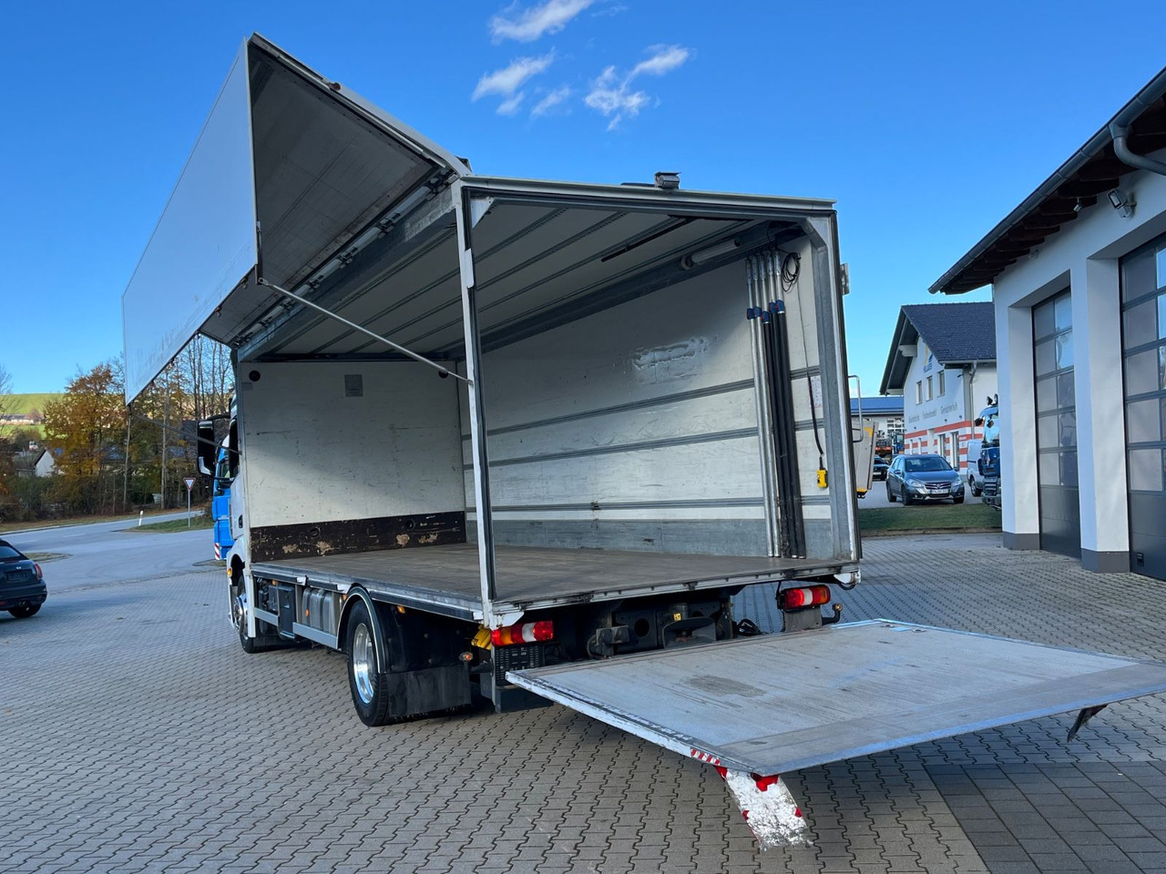 Mercedes-Benz Antos 1836 Klappwand Getränkekoffer beheizt - Drankenwagen vrachtwagen: afbeelding 5 Mercedes-Benz Antos 1836 Klappwand Getränkekoffer beheizt - Drankenwagen vrachtwagen: afbeelding 5