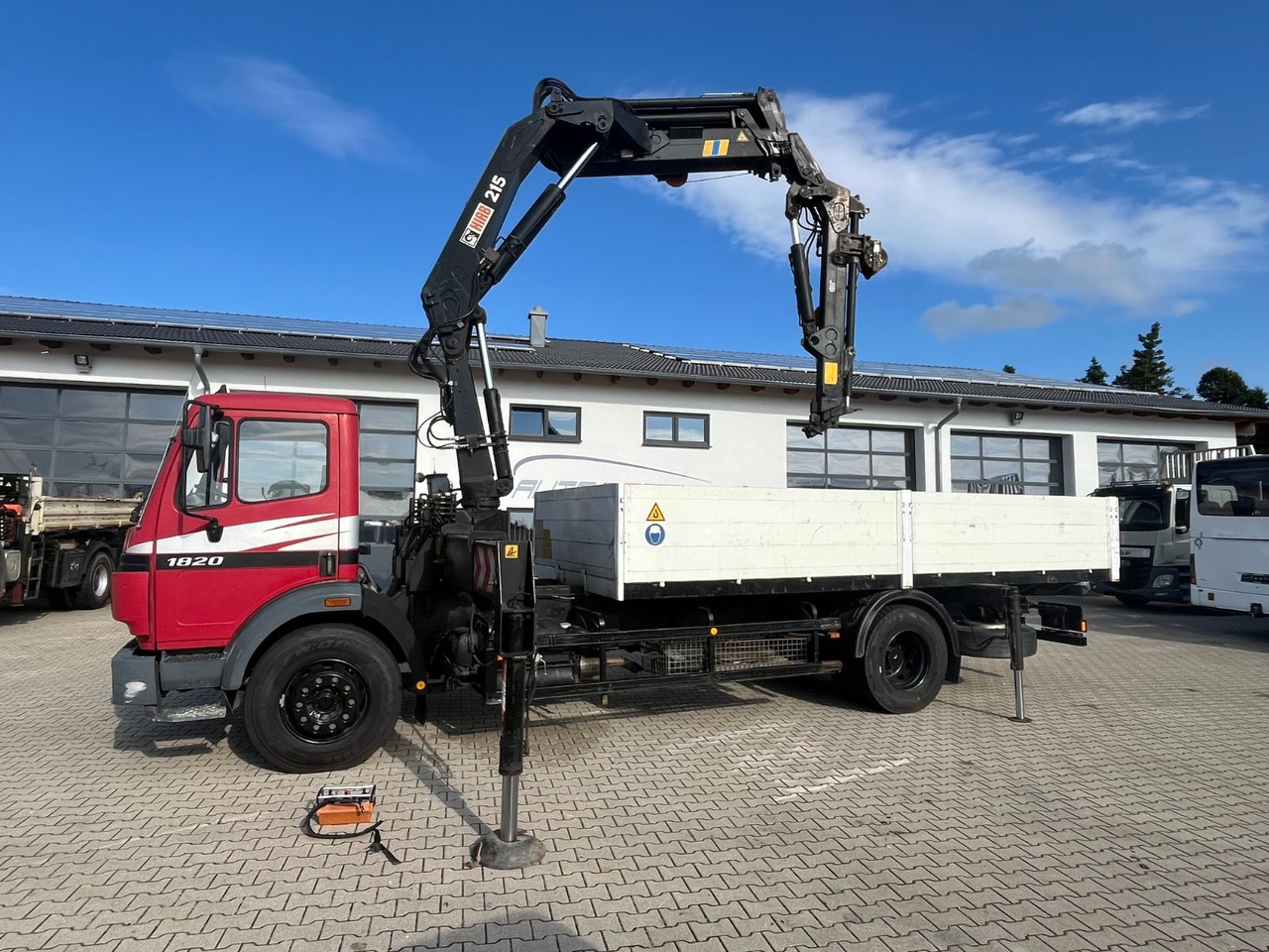 Mercedes-Benz SK 1820 mit HIAB 215-5 mit Jib und Winde - Vrachtwagen met open laadbak, Kraanwagen: afbeelding 3 Mercedes-Benz SK 1820 mit HIAB 215-5 mit Jib und Winde - Vrachtwagen met open laadbak, Kraanwagen: afbeelding 3
