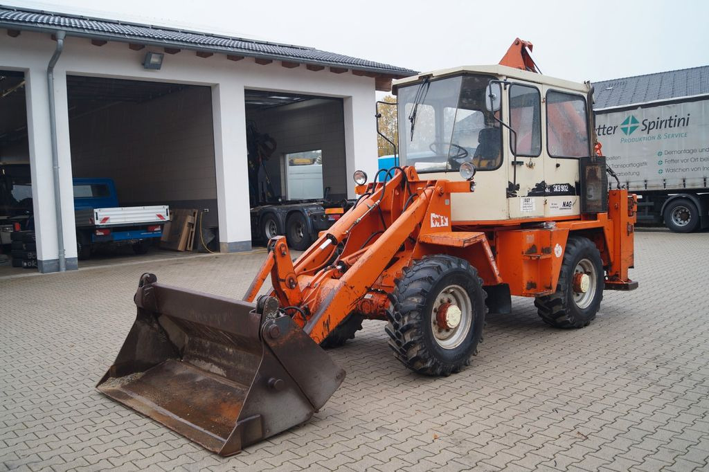 Schaeff SKB 902 Knicklenker - Graaflaadmachine: afbeelding 1 Schaeff SKB 902 Knicklenker - Graaflaadmachine: afbeelding 1