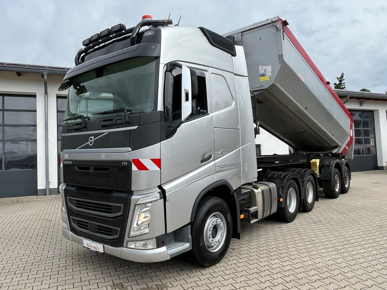Volvo FH 540 6x4 mit Kempf Thermokippmulde - Trekker: afbeelding 1 Volvo FH 540 6x4 mit Kempf Thermokippmulde - Trekker: afbeelding 1