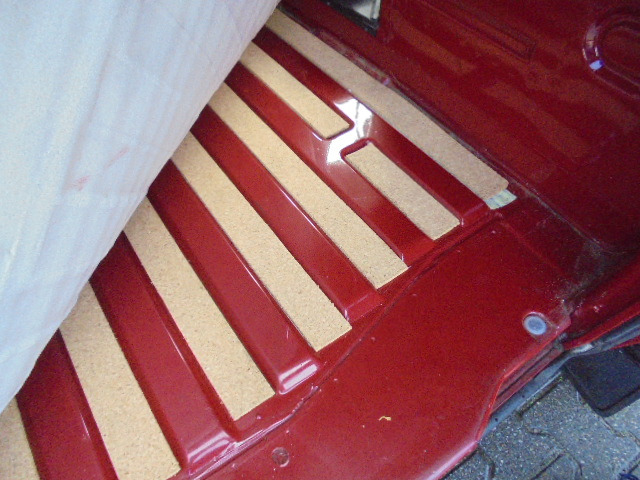 Buscamper VOLKSWAGEN T3 Syncro 4X4 1.9 TD Wie neu!: afbeelding 21