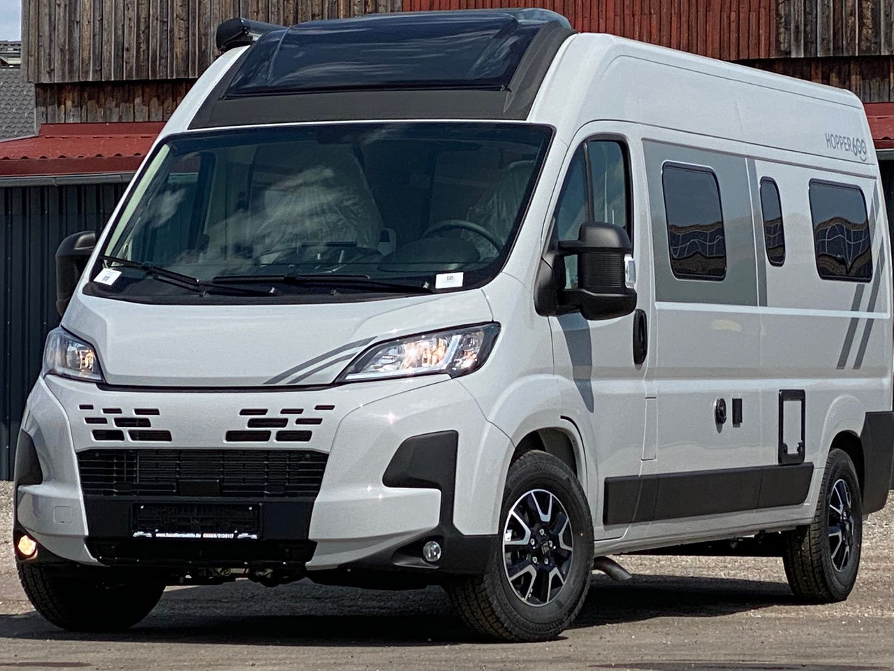 Carado CV 600 Dieselheizung,Skyroof,Autmatik, whiteLabl - Buscamper: afbeelding 1 Carado CV 600 Dieselheizung,Skyroof,Autmatik, whiteLabl - Buscamper: afbeelding 1