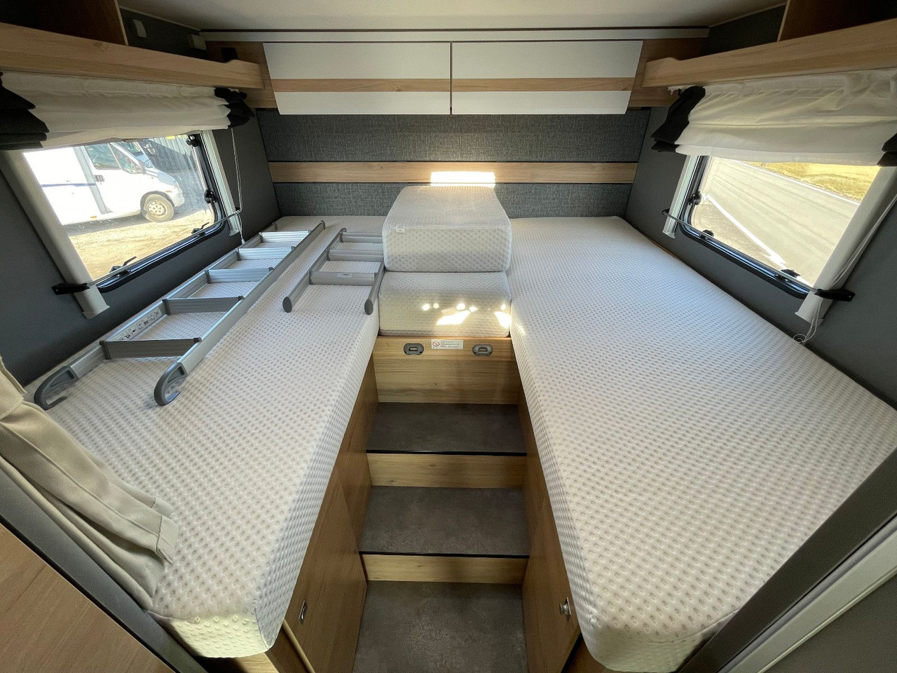 Half integraal camper Dethleffs Just T 7052 EB mit Hubbett,Fiat,Markise,RFK,Navi: afbeelding 16