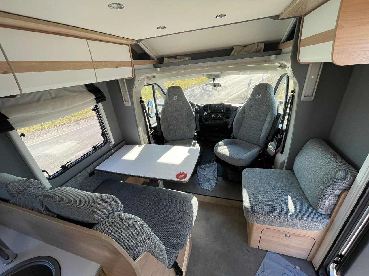 Half integraal camper Dethleffs Just T 7052 EB mit Hubbett,Fiat,Markise,RFK,Navi: afbeelding 10