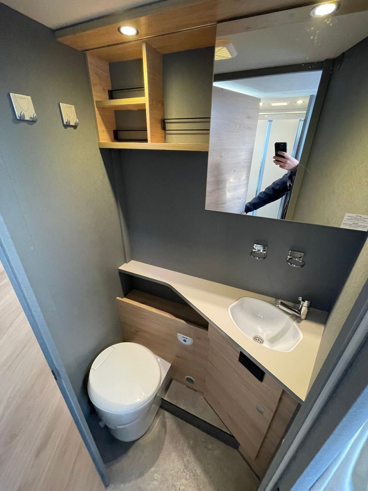 Half integraal camper Dethleffs Just T 7052 EB mit Hubbett,Fiat,Markise,RFK,Navi: afbeelding 19