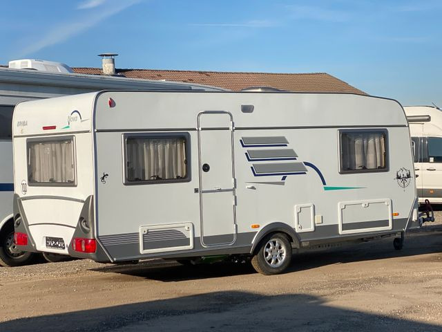HYMER / ERIBA / HYMERCAR Nova 530 Swing mit Längsbetten und Moser, top Zu - Caravan: afbeelding 5 HYMER / ERIBA / HYMERCAR Nova 530 Swing mit Längsbetten und Moser, top Zu - Caravan: afbeelding 5