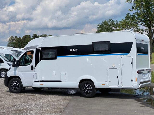 Hobby OnTour C 700 GQ MJ25/MARKISE/RFK/SAFETY-PAKET - Half integraal camper: afbeelding 5 Hobby OnTour C 700 GQ MJ25/MARKISE/RFK/SAFETY-PAKET - Half integraal camper: afbeelding 5
