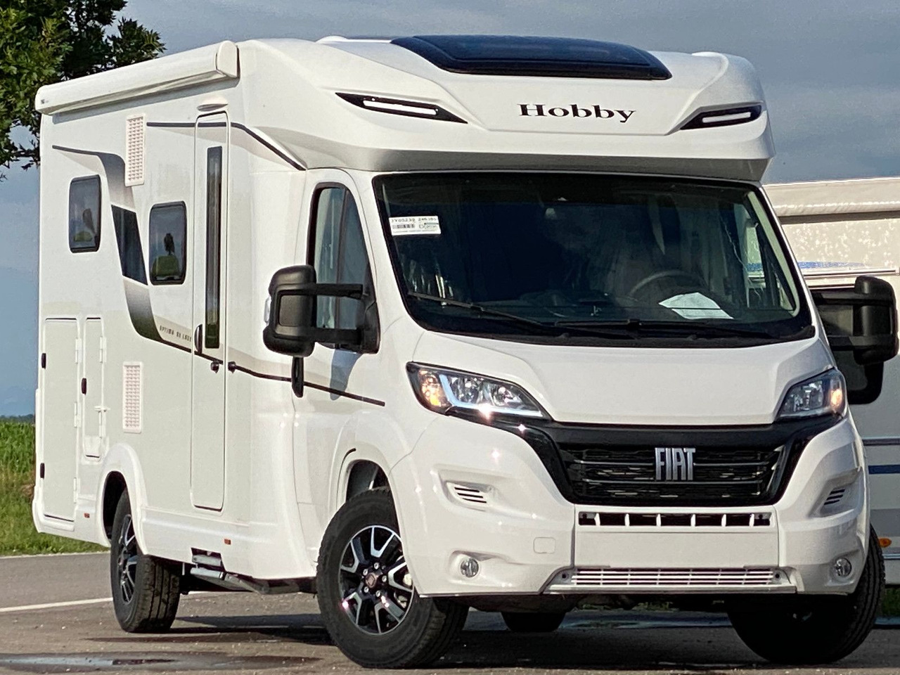 Hobby Optima De Luxe T65 GE Modell 2024 - Half integraal camper: afbeelding 1 Hobby Optima De Luxe T65 GE Modell 2024 - Half integraal camper: afbeelding 1