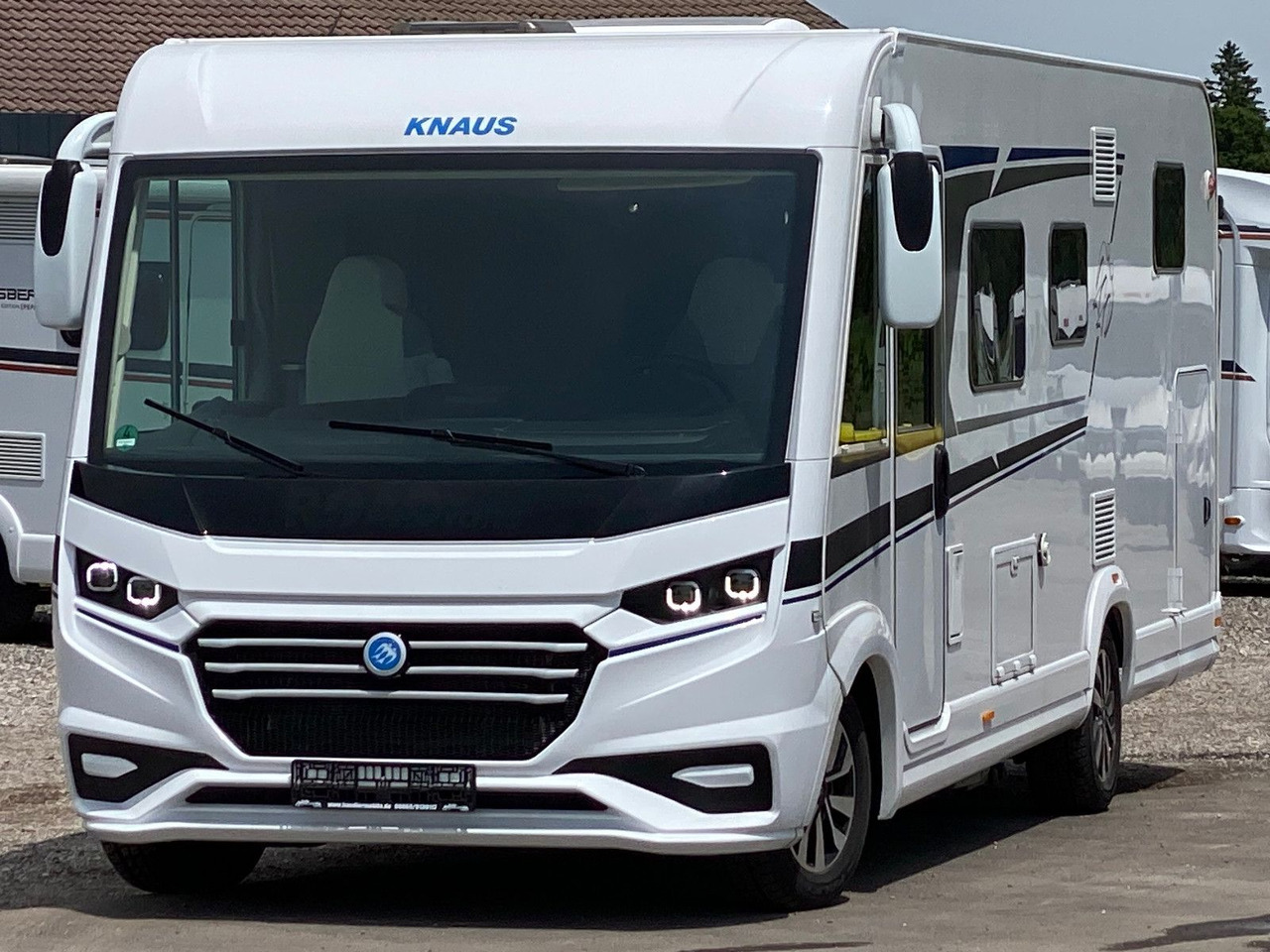Knaus Live I 700 MEG,Automatik, Längsbetten - Integraal camper: afbeelding 2 Knaus Live I 700 MEG,Automatik, Längsbetten - Integraal camper: afbeelding 2