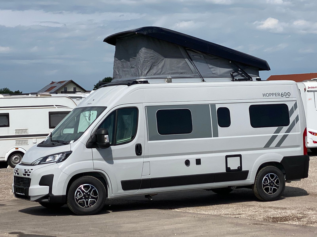 LMC INNOVAN 600 Fiat ,Aufstelldach,Modell 25 - Buscamper: afbeelding 4 LMC INNOVAN 600 Fiat ,Aufstelldach,Modell 25 - Buscamper: afbeelding 4