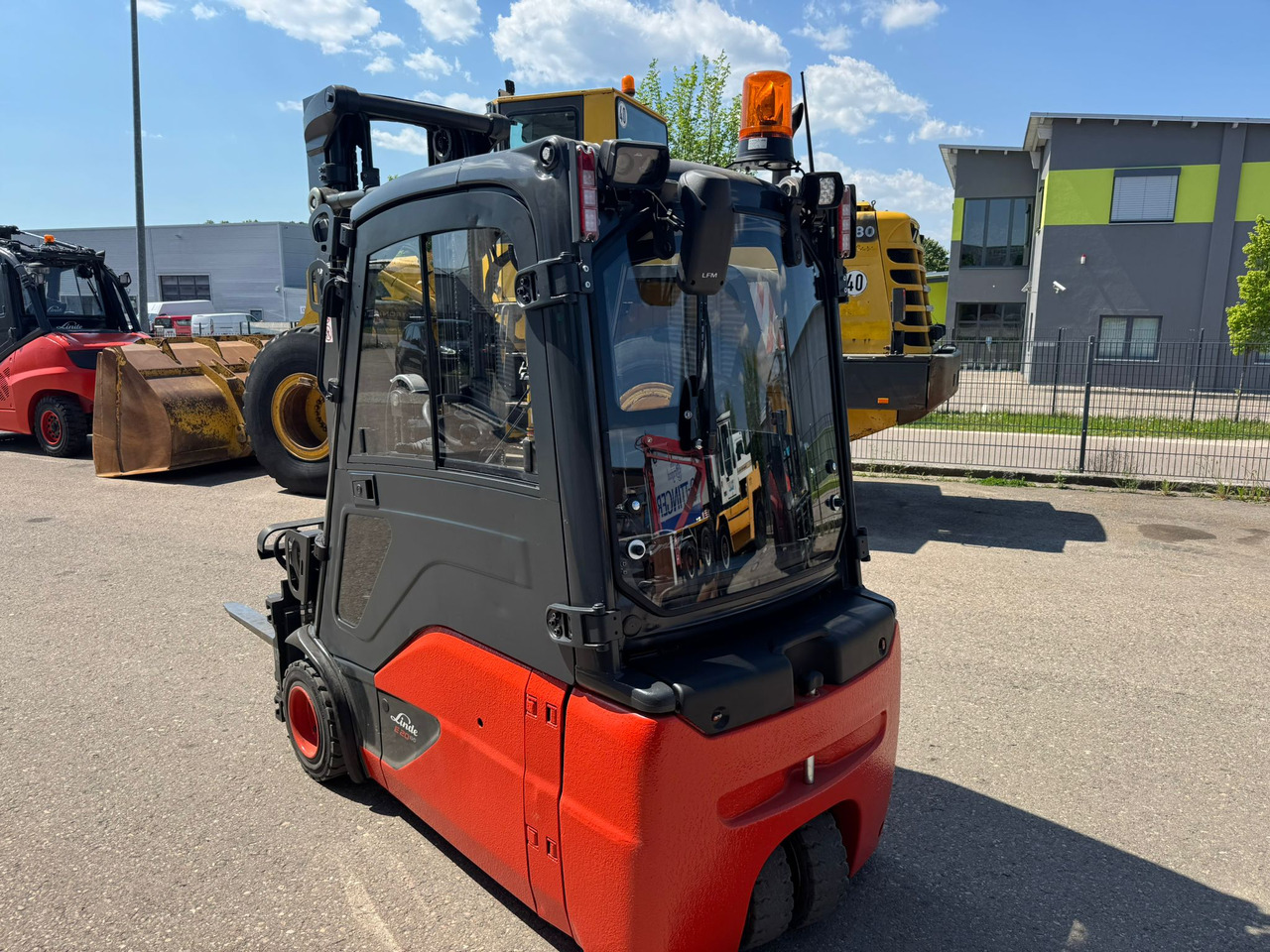 Linde E20L-02 Triplex Elektro Zinkenverstellgerät - Elektrische heftruck: afbeelding 4 Linde E20L-02 Triplex Elektro Zinkenverstellgerät - Elektrische heftruck: afbeelding 4