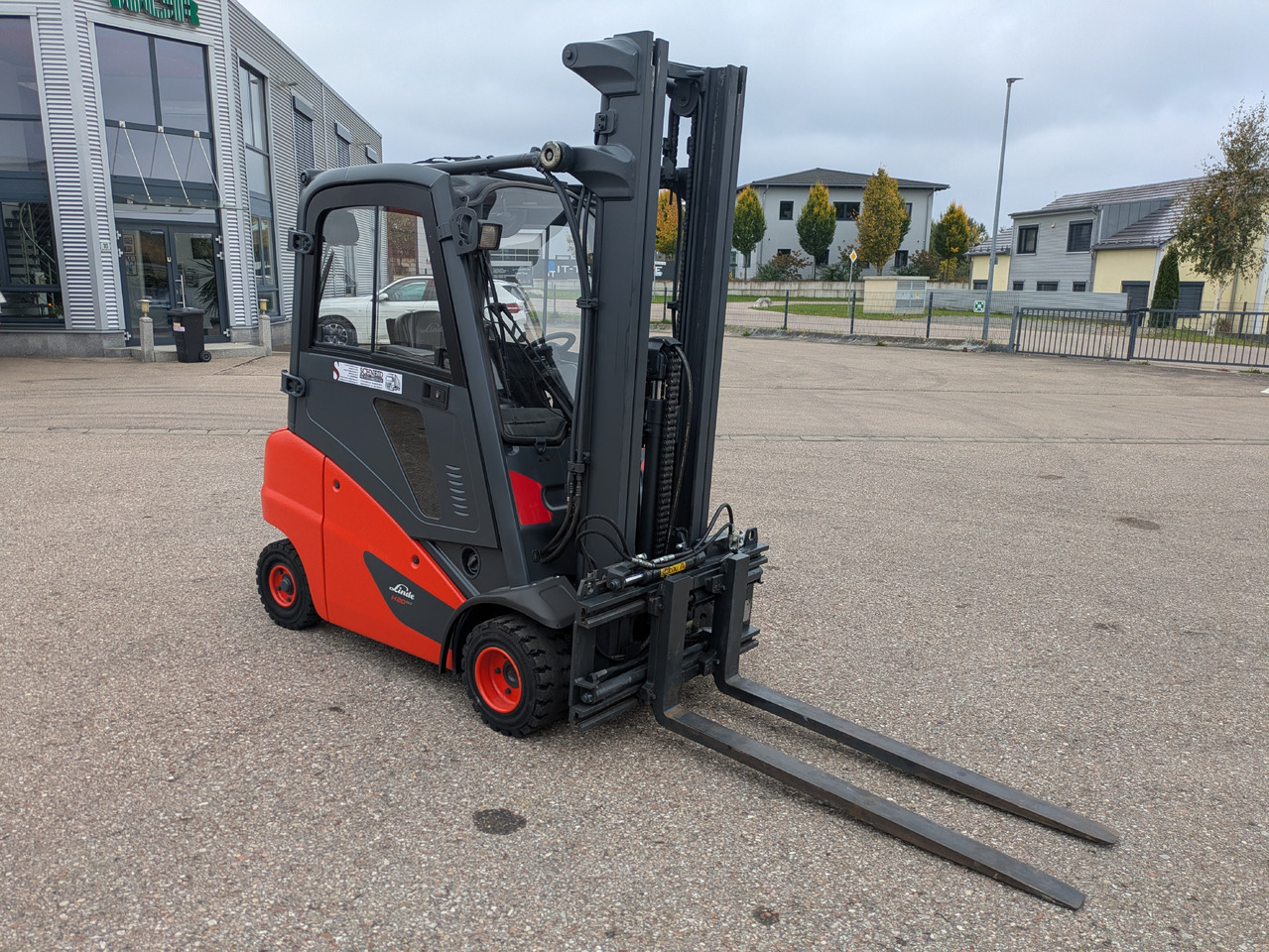 Linde H20D-01 Diesel Stapler Triplexmast Kabine Heizung ZVG - Diesel heftruck: afbeelding 4 Linde H20D-01 Diesel Stapler Triplexmast Kabine Heizung ZVG - Diesel heftruck: afbeelding 4