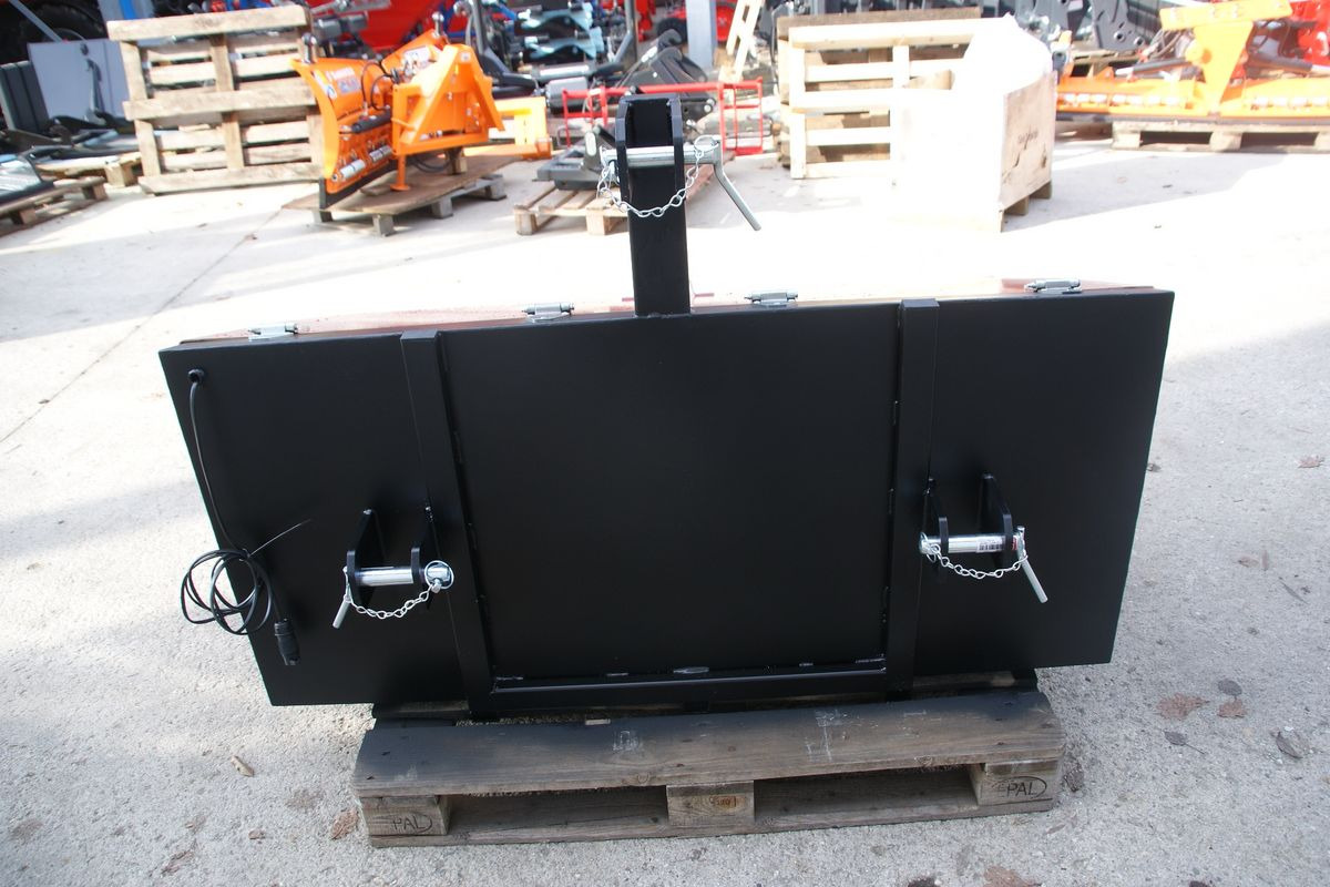 SAT-Transportkiste mit LED - Tegenwicht voor Landbouwmachine: afbeelding 4 SAT-Transportkiste mit LED - Tegenwicht voor Landbouwmachine: afbeelding 4