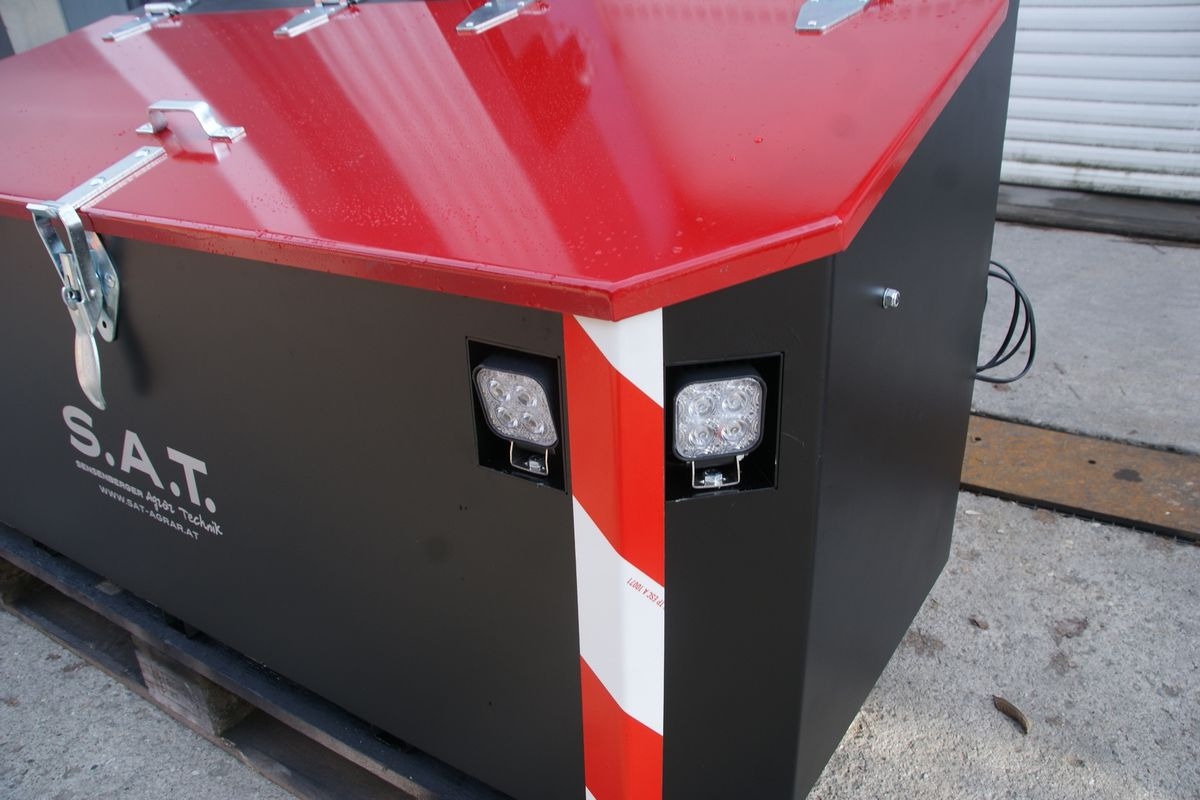 SAT-Transportkiste mit LED - Tegenwicht voor Landbouwmachine: afbeelding 3 SAT-Transportkiste mit LED - Tegenwicht voor Landbouwmachine: afbeelding 3
