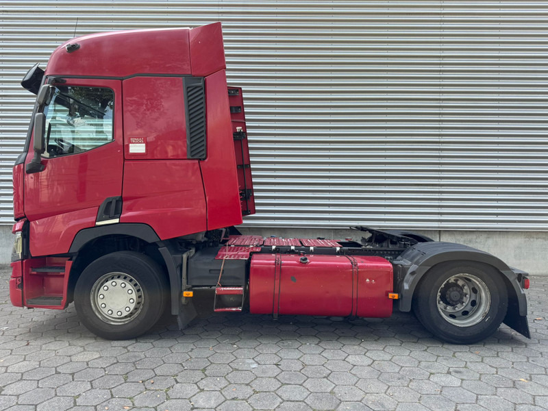 Renault T 460 / 2 Tanks / Refrigerator / 2 Beds / Euro 6 - Trekker: afbeelding 5 Renault T 460 / 2 Tanks / Refrigerator / 2 Beds / Euro 6 - Trekker: afbeelding 5