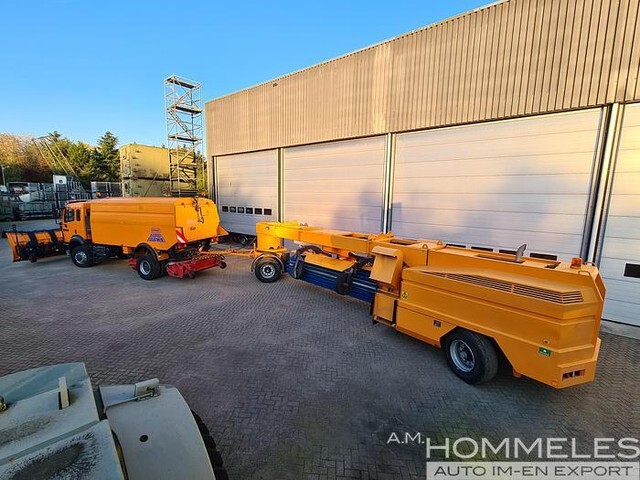 Overaasen RS 200 - Veegwagen: afbeelding 3 Overaasen RS 200 - Veegwagen: afbeelding 3