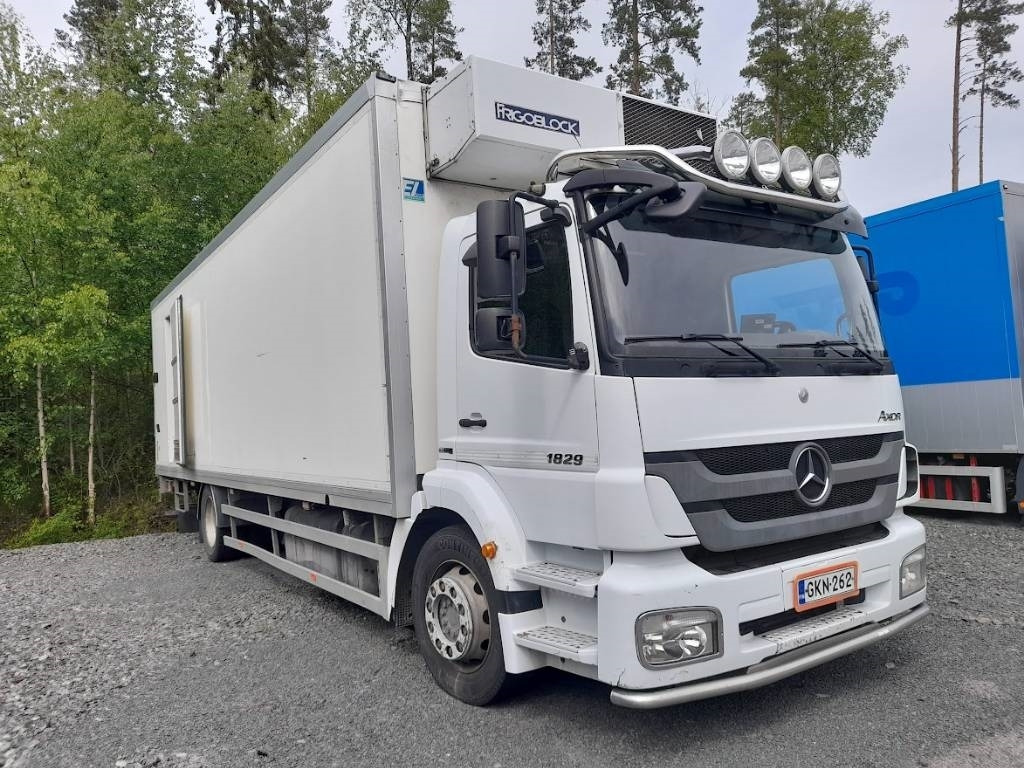 Mercedes-Benz Axor 1829 - Koelwagen vrachtwagen: afbeelding 1 Mercedes-Benz Axor 1829 - Koelwagen vrachtwagen: afbeelding 1