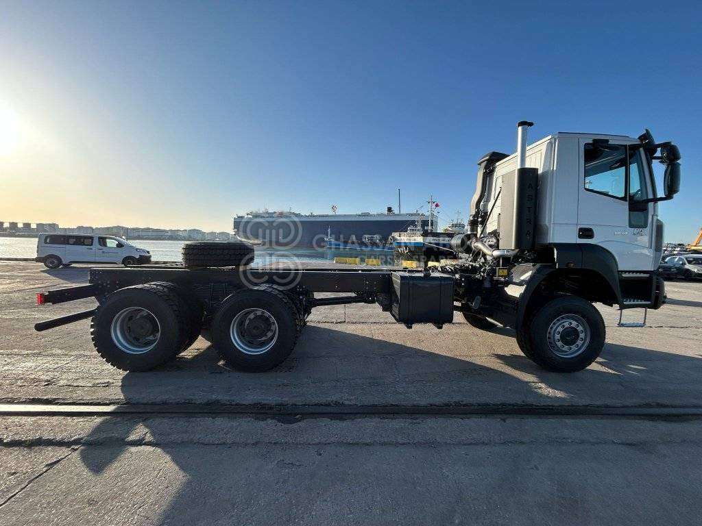 BARCELONA ASTRA CHASSIS 6×6 (HD9 66.42) MY24 - Chassis vrachtwagen: afbeelding 4 BARCELONA ASTRA CHASSIS 6×6 (HD9 66.42) MY24 - Chassis vrachtwagen: afbeelding 4