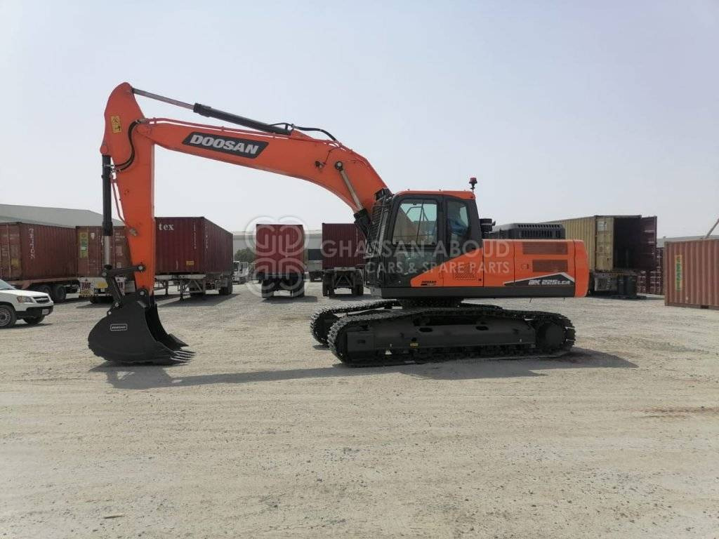 DOOSAN DX225 LCA – CHAIN EXCAVATOR OPERATING WEIGHT 22 TON APPROX. WITH BUCKET 1.08 Cu.M BUCKET ( HEAVY DUTY) MY2022 - Rupsgraafmachine: afbeelding 1 DOOSAN DX225 LCA – CHAIN EXCAVATOR OPERATING WEIGHT 22 TON APPROX. WITH BUCKET 1.08 Cu.M BUCKET ( HEAVY DUTY) MY2022 - Rupsgraafmachine: afbeelding 1