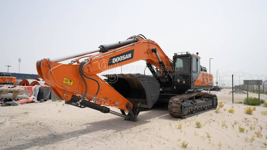 DOOSAN DX450 LCA-7M CRAWLER EXCAVATOR OPERATING WEIGHT 45 TON WITH 2.1 CBM BUCKET (HEAVY DUTY) SHOE 600MM MY2023 - Rupsgraafmachine: afbeelding 1 DOOSAN DX450 LCA-7M CRAWLER EXCAVATOR OPERATING WEIGHT 45 TON WITH 2.1 CBM BUCKET (HEAVY DUTY) SHOE 600MM MY2023 - Rupsgraafmachine: afbeelding 1
