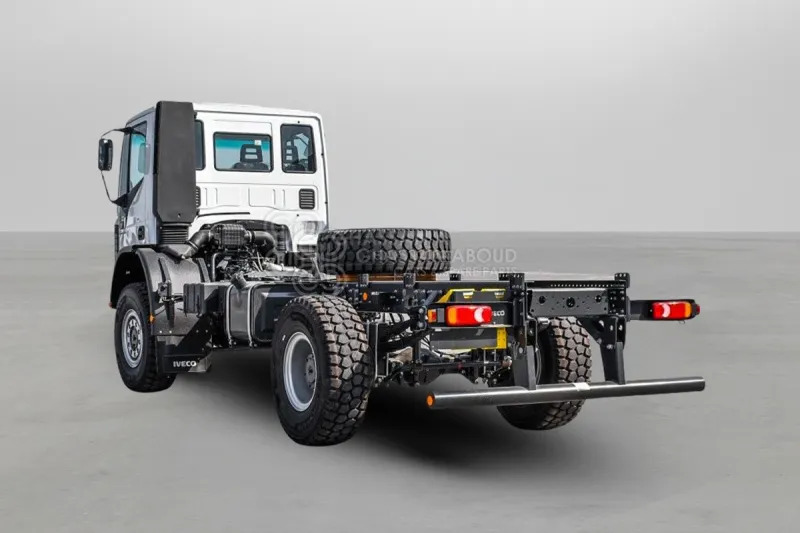 Iveco Euro Cargo ML150 4x4 Chassis - Chassis vrachtwagen: afbeelding 5 Iveco Euro Cargo ML150 4x4 Chassis - Chassis vrachtwagen: afbeelding 5