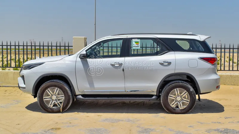 Toyota Fortuner  4x4 - SUV: afbeelding 5 Toyota Fortuner  4x4 - SUV: afbeelding 5