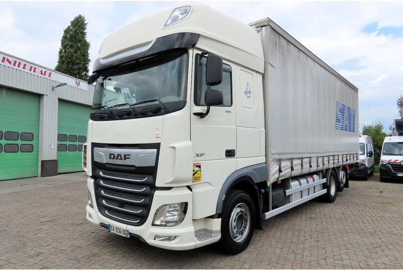 DAF XF 530 6x2 Frigo, lift roof, moving axel, P-cooling, etc - Schuifzeilen vrachtwagen: afbeelding 4 DAF XF 530 6x2 Frigo, lift roof, moving axel, P-cooling, etc - Schuifzeilen vrachtwagen: afbeelding 4