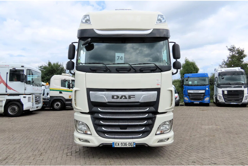 DAF XF 530 6x2 Frigo, lift roof, moving axel, P-cooling, etc - Schuifzeilen vrachtwagen: afbeelding 3 DAF XF 530 6x2 Frigo, lift roof, moving axel, P-cooling, etc - Schuifzeilen vrachtwagen: afbeelding 3