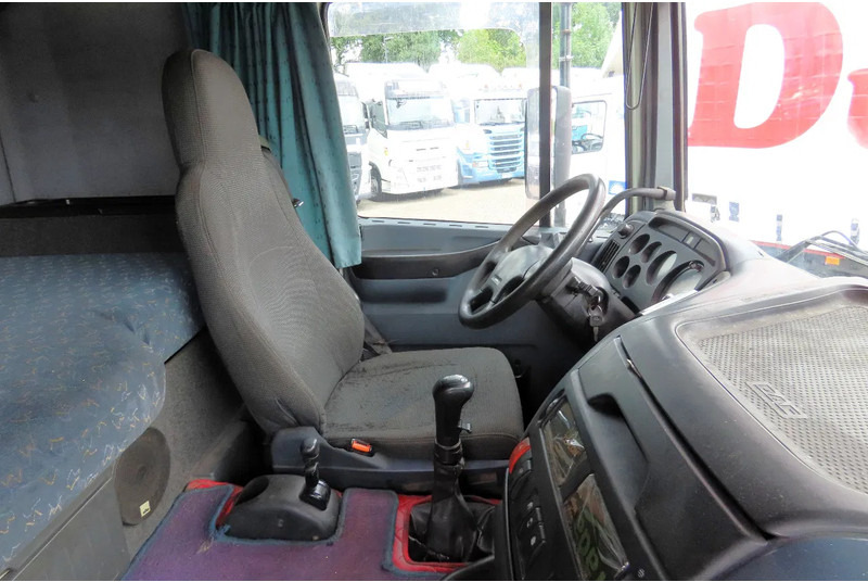 DAF XF 95.430 Manual diesel injection! Manual gearbox! - Schuifzeilen vrachtwagen: afbeelding 5 DAF XF 95.430 Manual diesel injection! Manual gearbox! - Schuifzeilen vrachtwagen: afbeelding 5
