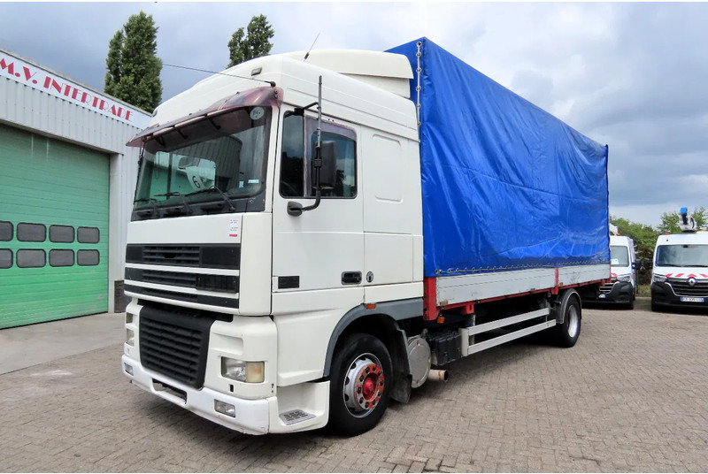 DAF XF 95.430 Manual diesel injection! Manual gearbox! - Schuifzeilen vrachtwagen: afbeelding 2 DAF XF 95.430 Manual diesel injection! Manual gearbox! - Schuifzeilen vrachtwagen: afbeelding 2
