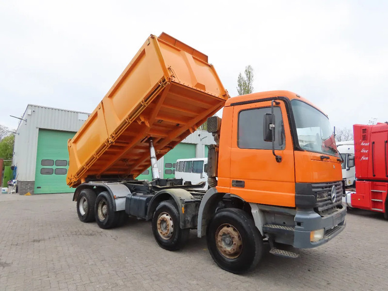 Mercedes-Benz Actros 3240 Manual, steel dumper! Great condition! - Kipper vrachtwagen: afbeelding 1 Mercedes-Benz Actros 3240 Manual, steel dumper! Great condition! - Kipper vrachtwagen: afbeelding 1