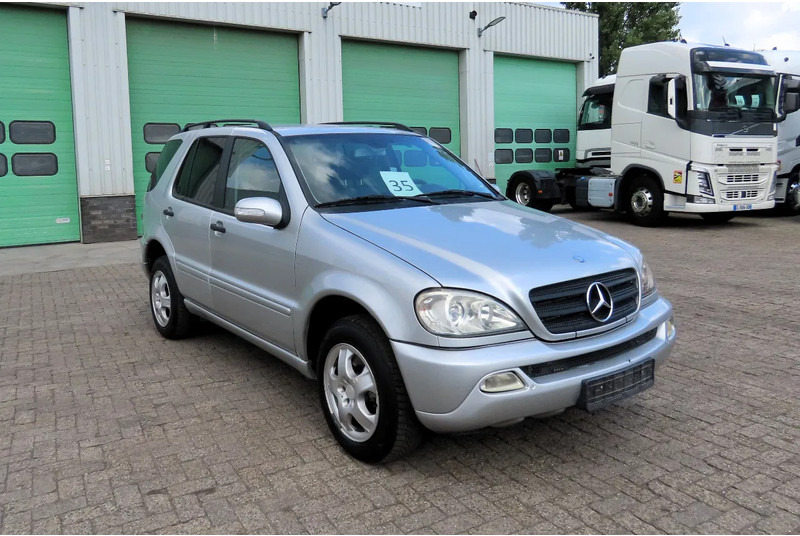 Mercedes-Benz M-Klasse ML ML 270. for export, 5 seats, real leather, Climate - Personenwagen: afbeelding 1 Mercedes-Benz M-Klasse ML ML 270. for export, 5 seats, real leather, Climate - Personenwagen: afbeelding 1