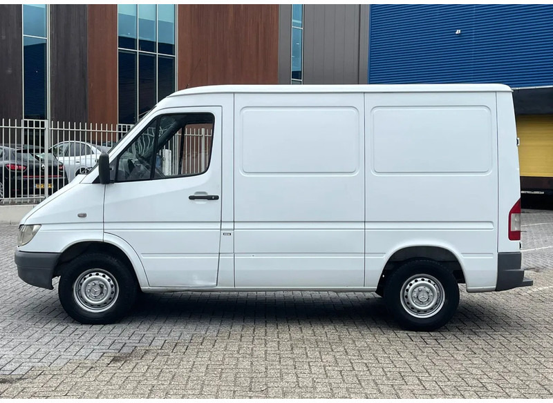Mercedes-Benz Sprinter 208 3 seats. Very good bus! 100% engine and gearbox! France use - Gesloten bestelwagen: afbeelding 4 Mercedes-Benz Sprinter 208 3 seats. Very good bus! 100% engine and gearbox! France use - Gesloten bestelwagen: afbeelding 4