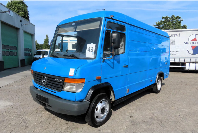Mercedes-Benz Vario 812D - Gesloten bestelwagen: afbeelding 1 Mercedes-Benz Vario 812D - Gesloten bestelwagen: afbeelding 1