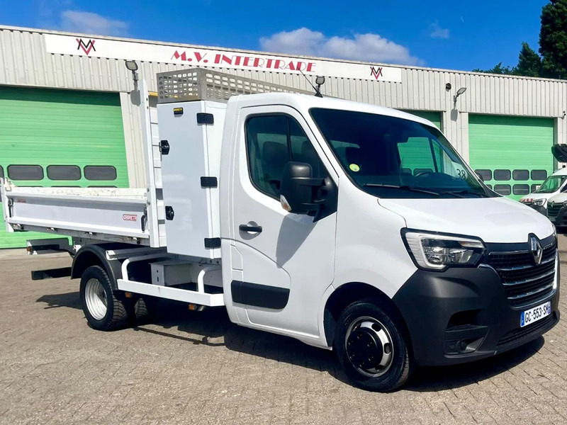Renault Master 2021 3 seats, Great condition ! EURO 6 - Kipper bestelwagen: afbeelding 4 Renault Master 2021 3 seats, Great condition ! EURO 6 - Kipper bestelwagen: afbeelding 4