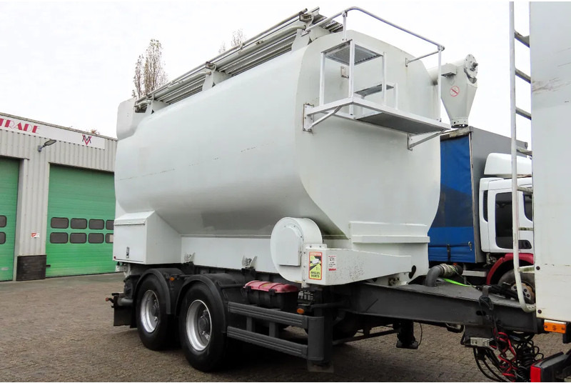 Samro 'AUGER + Air. 4 comp. - Tank aanhanger: afbeelding 4 Samro 'AUGER + Air. 4 comp. - Tank aanhanger: afbeelding 4