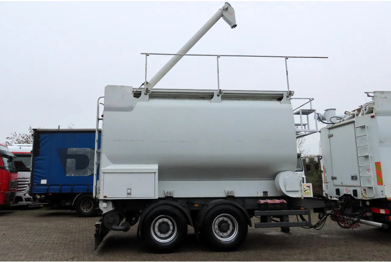 Samro AUGER + Air. 4 comp. - Tank aanhanger: afbeelding 1 Samro AUGER + Air. 4 comp. - Tank aanhanger: afbeelding 1